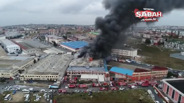 Beylikdüzü'ndeki fabrika yangınının havadan görüntüleri