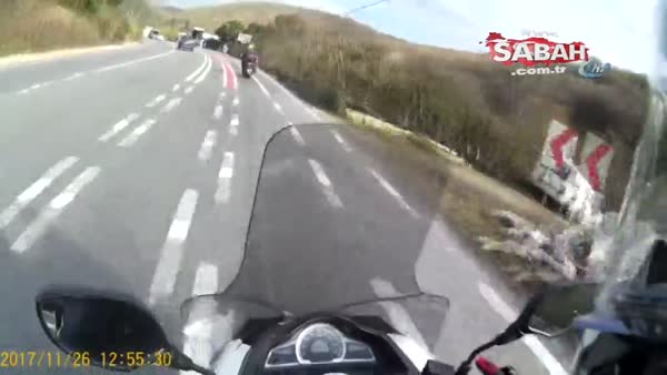 Beykoz'da motosikletlinin ölümden kıl payı kurtulduğu anlar kamerada