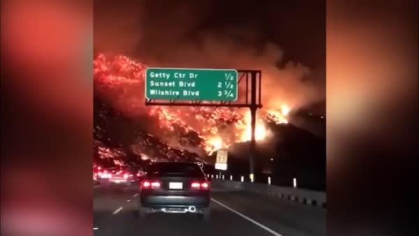Kaliforniya yanıyor! Korku dolu görüntüler...