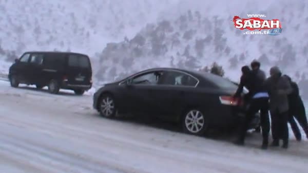 Seydişehir-Antalya karayolunda trafiğe kar engeli
