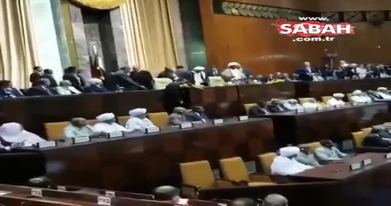 Cumhurbaşkanı Erdoğan Sudan Meclisi’nde tekbirlerle karşılandı