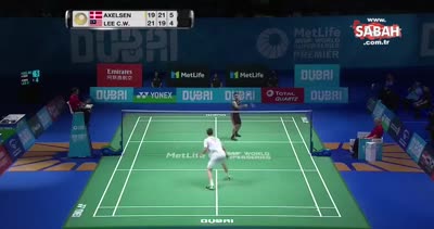 Badminton oyuncusunun muhteşem refleksi