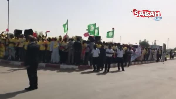 Cumhurbaşkanı Erdoğan’ı Çad halkı şarkılar ve dans gösterileriyle karşıladı