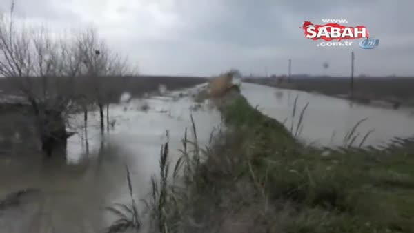 Adana’da yağmur su baskınlarına neden oldu