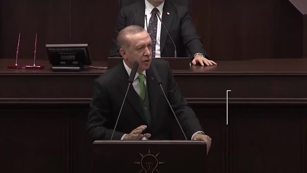 Cumhurbaşkanı Erdoğan’ın ‘Geleceğin siyasetçisi’ dediği çocuk ayakta alkışlandı