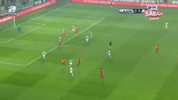 Galatasaraylı futbolcuların penaltı beklediği an
