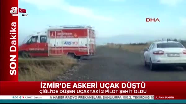 İzmir'de düşen askeri eğitin uçağının enkazına ulaşıldı!