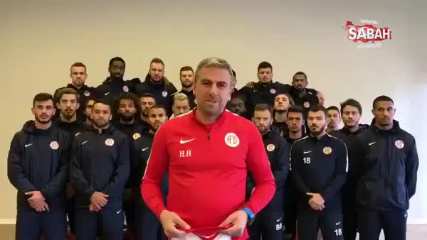 Hamza Hamzaoğlu ve futbolculardan Zeytin Dalı Harekatı’na destek