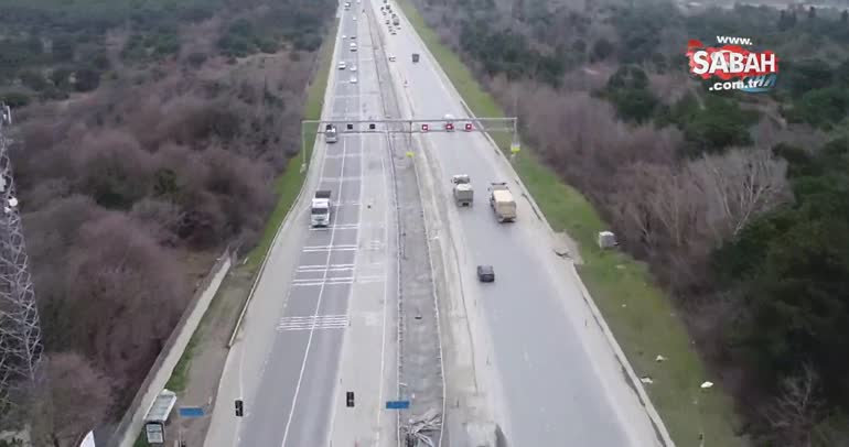 Hafriyat kamyonlarının trafikte yaşattığı tehlikeli anlar havadan görüntülendi