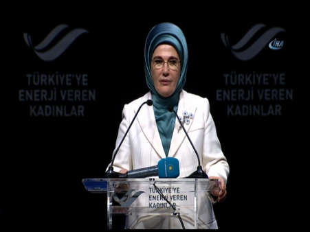 Emine Erdoğan “Sizlerin enerjisine heyecanına sadece bu ülkenin değil tüm dünya kadınlarının ihtiyacı var”