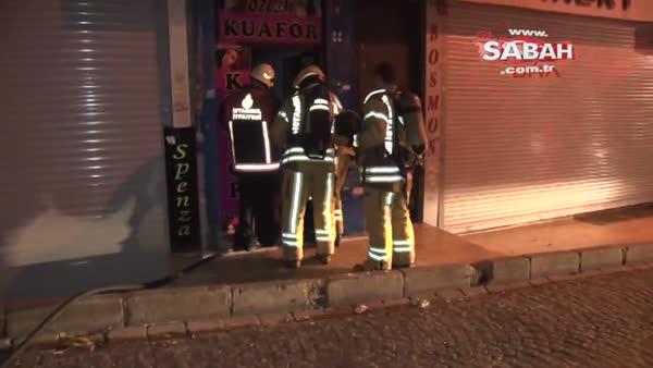 Fatih'te yangında mahsur kalan 10 kişiyi itfaiye kurtardı