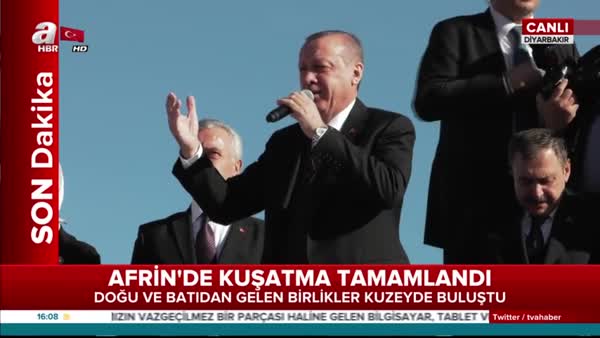 Cumhurbaşkanı Erdoğan, AK Parti Diyarbakır İl Kongresi öncesi kendisini bekleyen vatandaşlara hitap etti