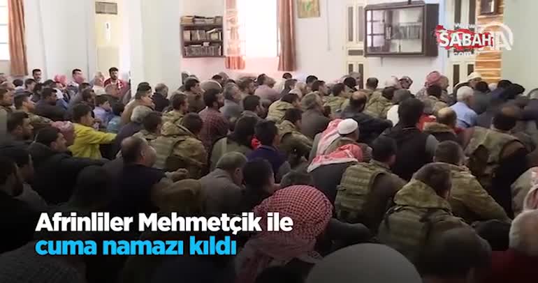 Afrinliler Mehmetçik ile Cuma namazı kıldı