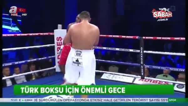 Türk boksör Ali Eren Demirezen, WBO Avrupa şampiyonluğu için ringde