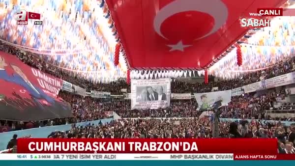 Trabzon'da Cumhurbaşkanı Erdoğan'ı duygulandıran pankart