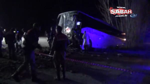 Yolcu otobüsü kontrolden çıktı: 2 ölü 33 yaralı