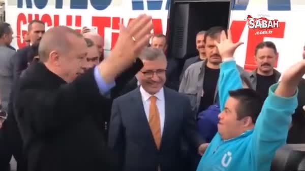 Cumhurbaşkanı Erdoğan ile down sendromlu gencin görüntüleri paylaşım rekorları kırıyor