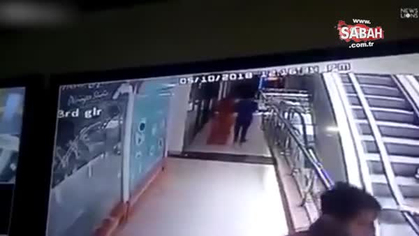 Selfie çekmeye çalışan anne bebeğini 3. kattan böyle düşürdü