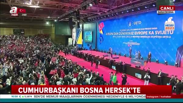 Cumhurbaşkanı Erdoğan'ın konuşması öncesinde salon bu türküyle coştu!