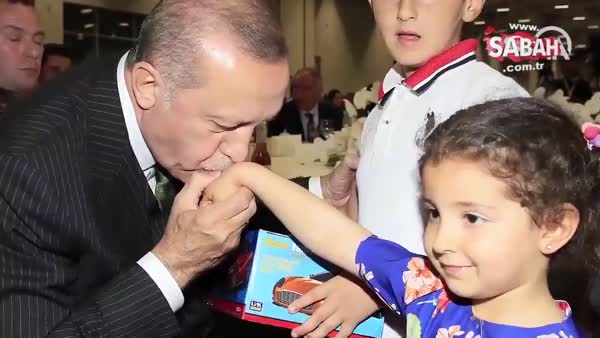 Maher Zain'den yeni şarkısına Erdoğan'lı klip
