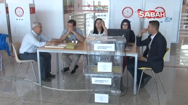 Esenboğa Havalimanı'nda oy kullanma işlemi başladı