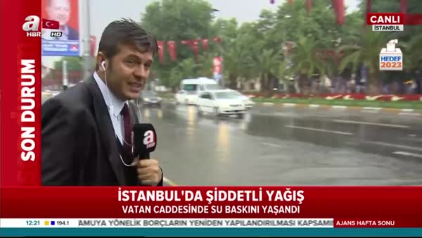 İstanbul'da beklenen sağanak yağış başladı!