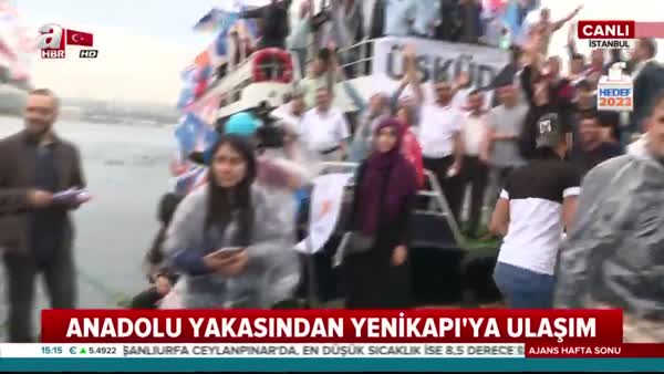 AK Parti Yenikapı mitingine saatler kala vatandaşlar deniz yolu ile de miting alanına gelmeye devam ediyor