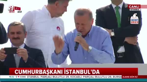 Cumhurbaşkanı Erdoğan, Üsküdar'da vatandaşlara hitap etti