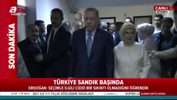 Cumhurbaşkanı Erdoğan'a oy kullandığı okulda sevgi seli!